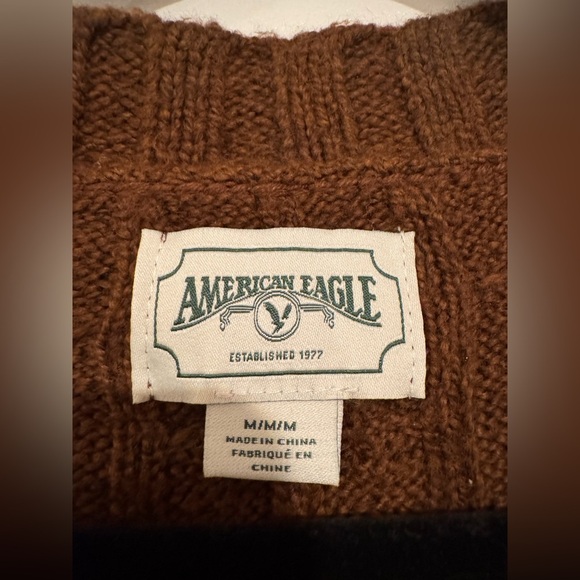 American Eagle Brown Cardigan Sweater Medium - Picture 2 of 5